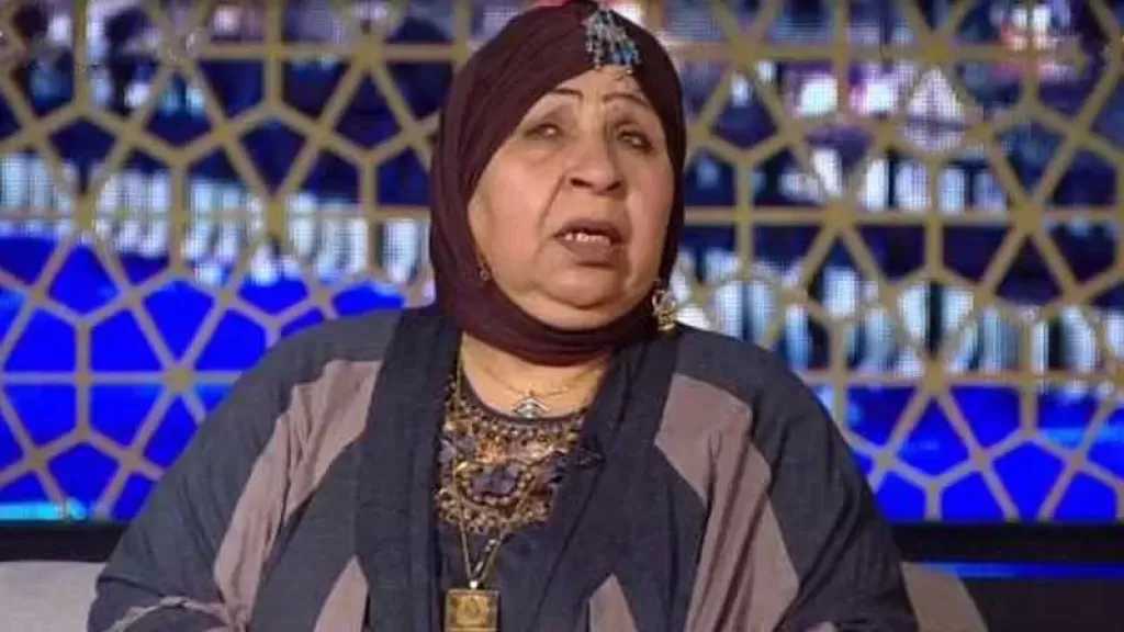 أشرف زكي يقدم واجب العزاء لذوي الفنانة فاطمة كشري