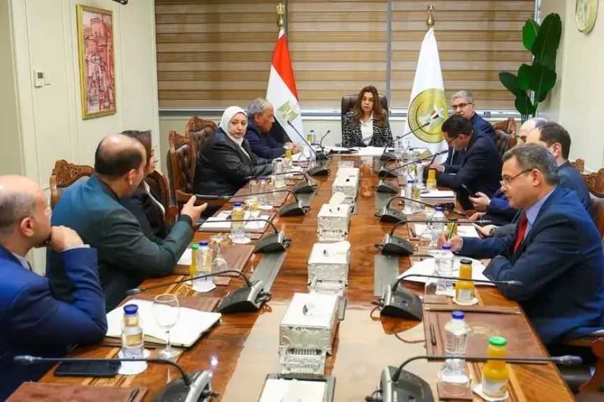 وزيرة التنمية المحلية والبيئة تلتقي عدداً من أعضاء مجلسي النواب والشيوخ