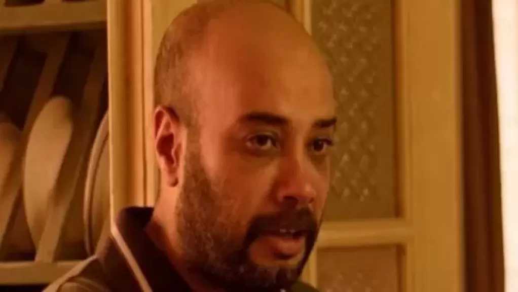حاتم صلاح يستقبل واجب العزاء فى والده.. اليوم