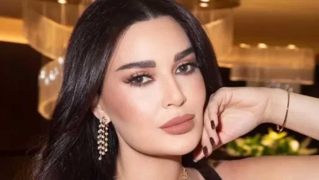 الرب يحمي لبنان.. سيرين عبد النور تحتفل بعيد الفصح