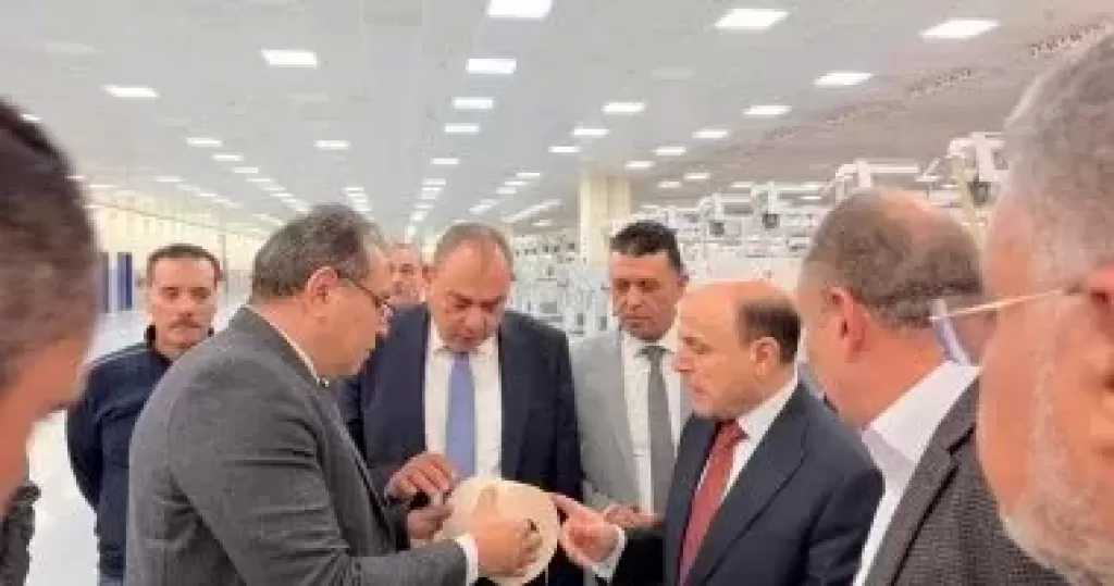غرفة الصناعات النسيجية تناقش في المحلة تعزيز التصنيع وتكامل القطاعين العام والخاص
