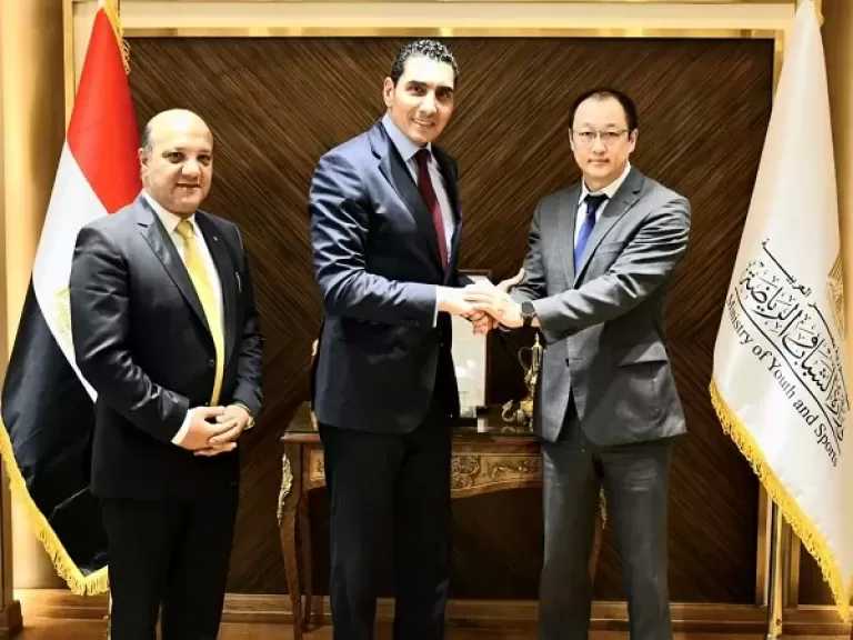 وزير الرياضة يبحث التعاون المشترك مع كبري الشركات الصينية للمعدات الرياضية