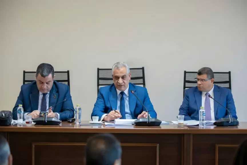 جمبلاط: وضع خطط قصيرة ومتوسطة وطويلة الأجل لتحسين الأداء وزيادة الإنتاجية.. نحرص على تطوير العنصر البشري بالجهات التابعة