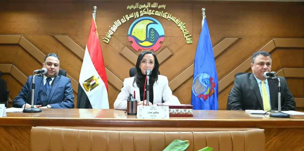 محافظ البحيرة توجه برفع كفاءة المشروعات الخدمية والإنتاجية وتعظيم مواردها لدعم خطط التنمية