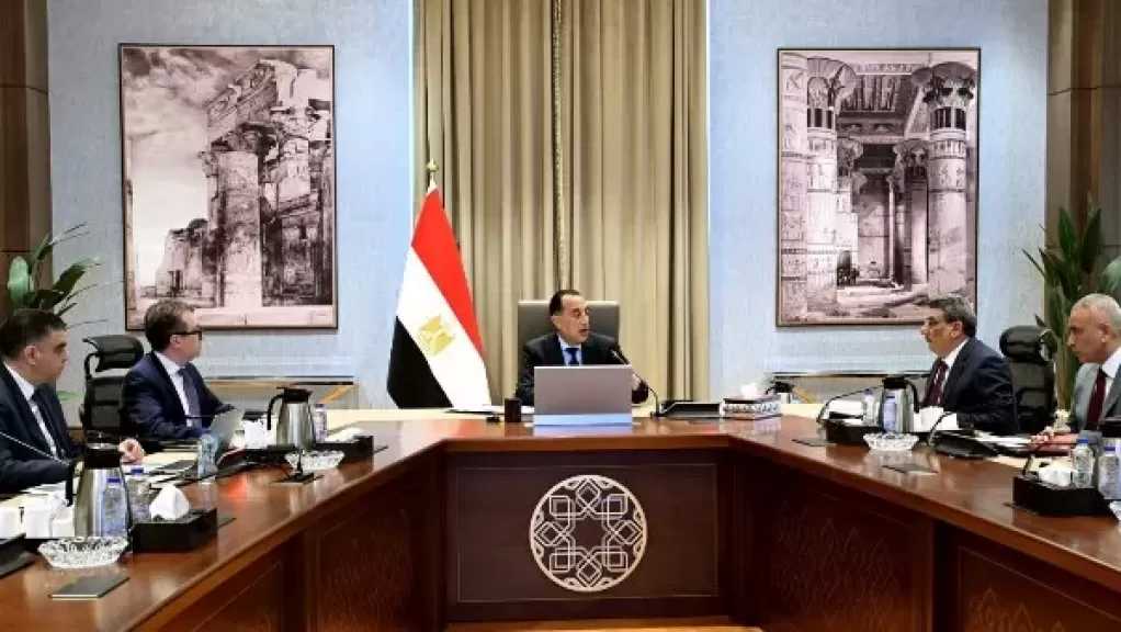 رئيس الوزراء يتابع الموقف المالي للهيئة المصرية للشراء الموحد وسداد مستحقات الشركات الموردة