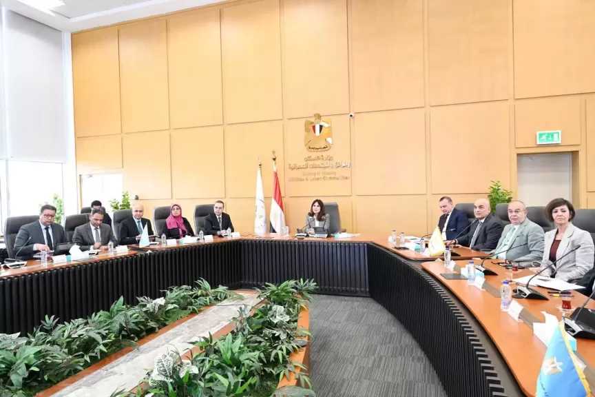 المهندسة راندة المنشاوي: الوزارة تولي اهتمامًا كبيرًا بتعظيم الاستفادة من الفرص الاستثمارية المتاحة والعمل على جذب مزيد من الاستثمارات