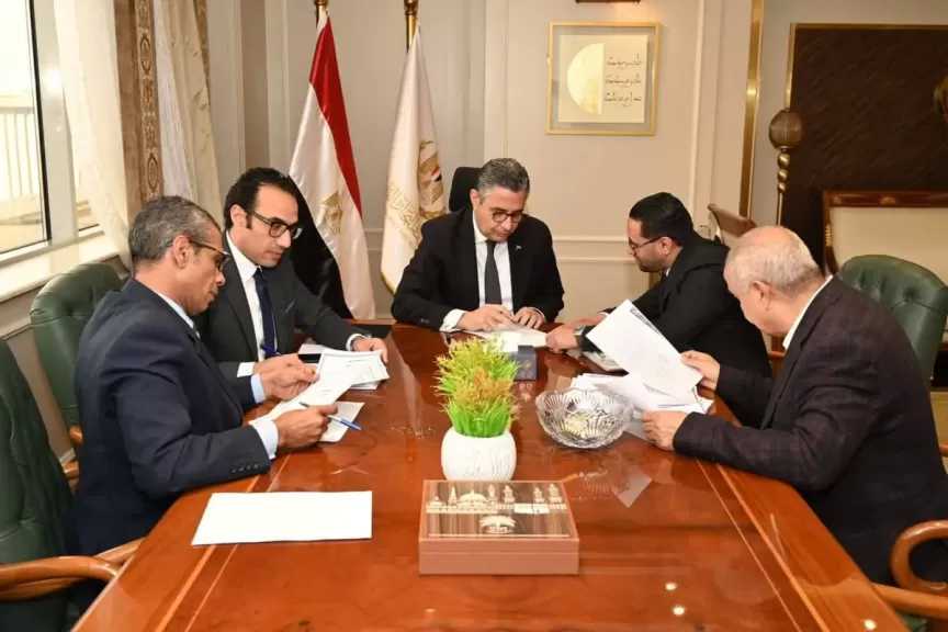 وزير التموين يلتقي بعدد من السادة أعضاء مجلسي النواب والشيوخ