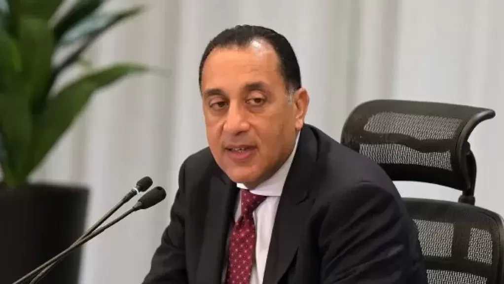 رئيس الوزراء يهنئ قداسة البابا تواضروس الثاني بعيد القيامة المجيد