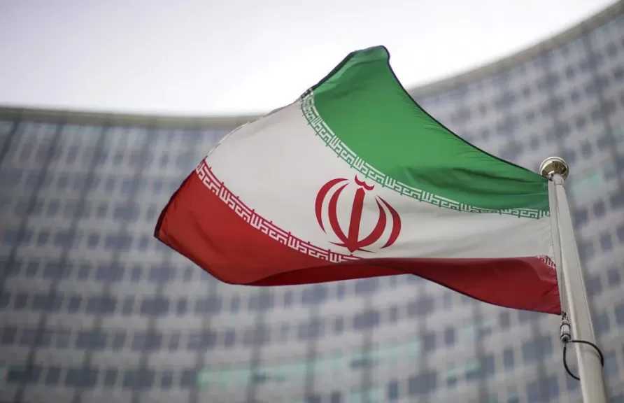 يسرائيل هيوم: إيران تظهر مرونة في غرف التفاوض بعكس ما يروجه إعلام النظام