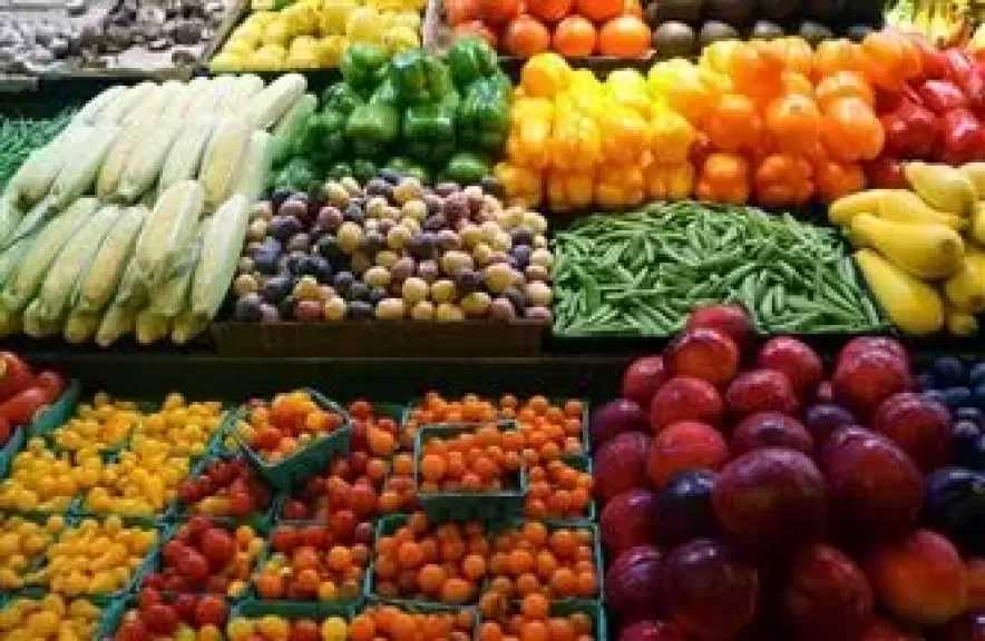 أسعار الخضراوات والفاكهة اليوم الجمعة 22 مايو بالإسكندرية