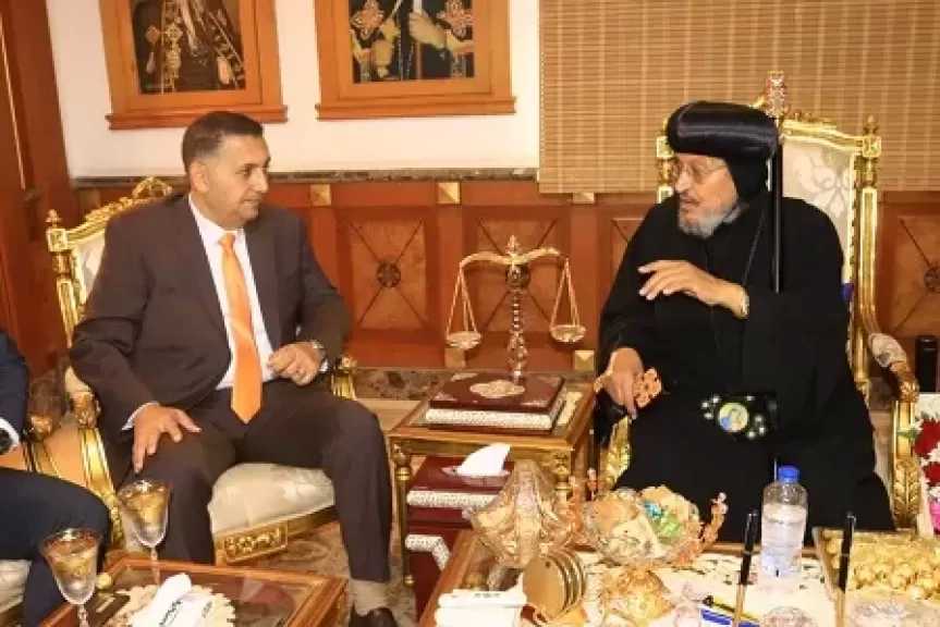 محافظ القليوبية يهنئ الأنبا مرقس بمطرانية شبرا الخيمة بعيد القيامة المجيد
