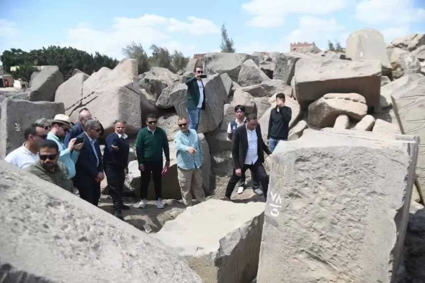 وزارة السياحة والآثار: جولة ميدانية لبحث تطوير منطقة بهبيت الحجارة وتعظيم الاستفادة منها سياحيًا