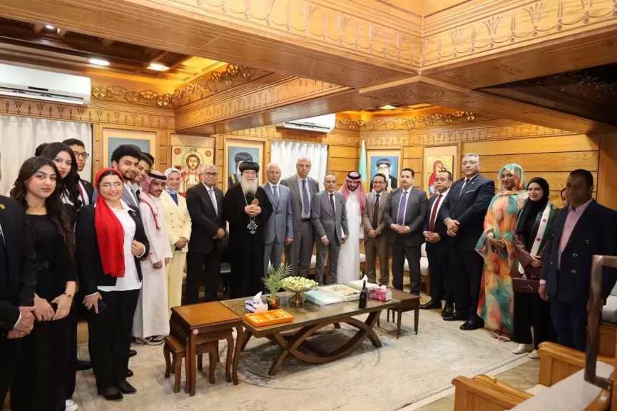 رئيس جامعة المنيا يقود وفدًا رسميًا لتهنئة كنائس المدينة بعيد القيامة المجيد