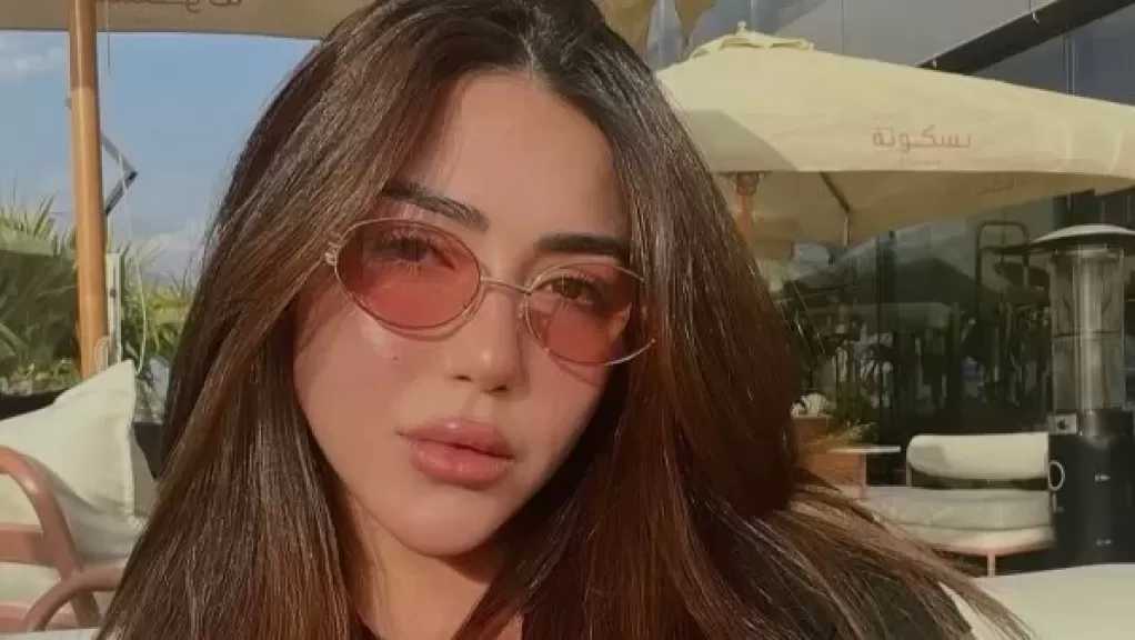سارة سلامة تخطف الأنظار بإطلالة صيفية