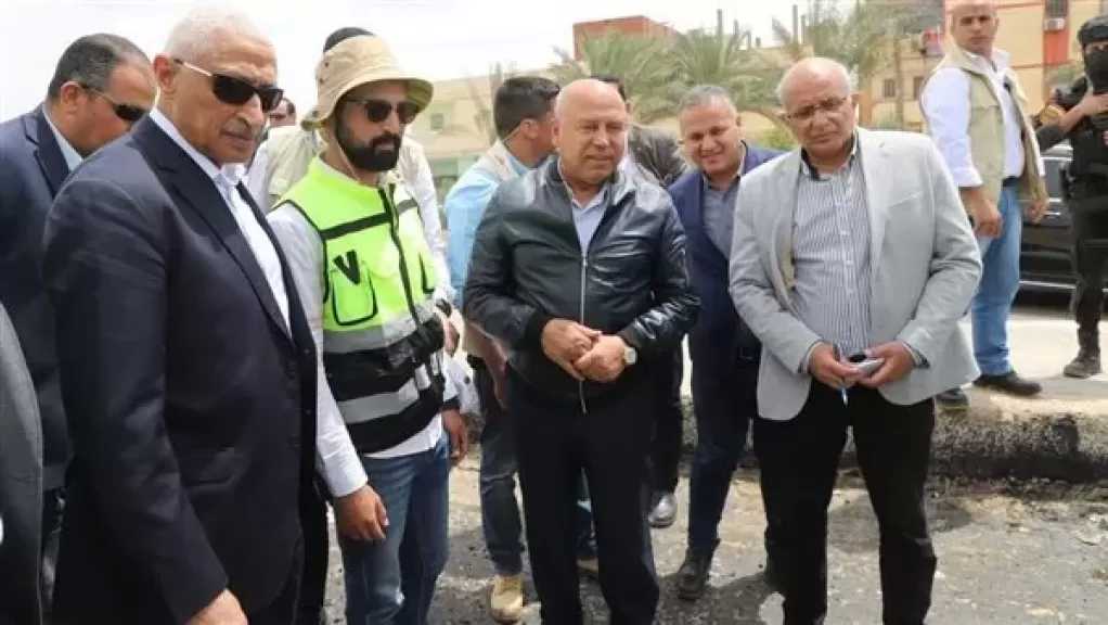 وزير النقل يتفقد مواقع العمل بالطريق الساحلى القنطرة شرق / العريش / رفح بطول 160 كم