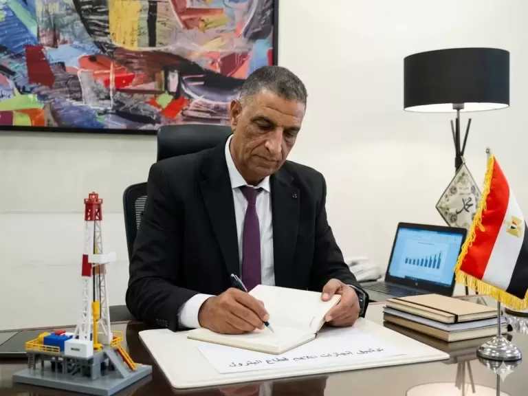 عماد حمدي منسي يكتب: عندما تقرر المرأة أن تتحدى