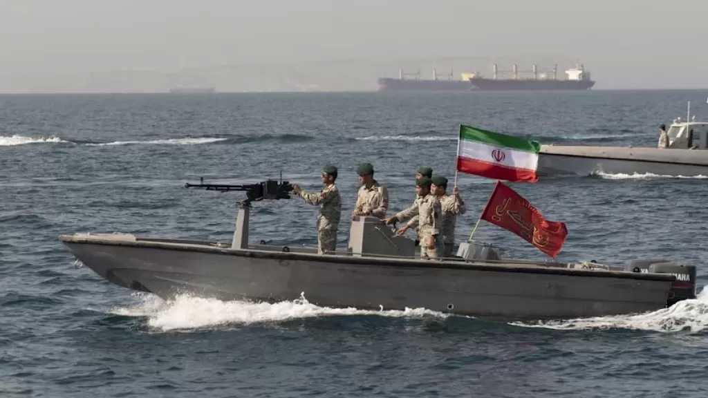 إيران تهدد بمنع عبور الواردات والصادرات في مياه الخليج والبحر الأحمر إذا استمر الحصار الأمريكي