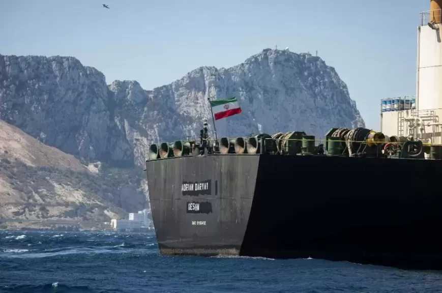 وسائل إعلام: ناقلة نفط إيرانية خاضعة للعقوبات تعبر مضيق هرمز رغم الحصار الأمريكي
