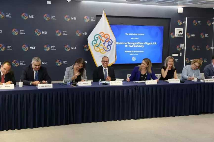 وزير الخارجية يشارك في مائدة مستديرة في ”معهد الشرق الأوسط” بواشنطن ويستعرض محددات الموقف المصري من الأزمات الاقليمية