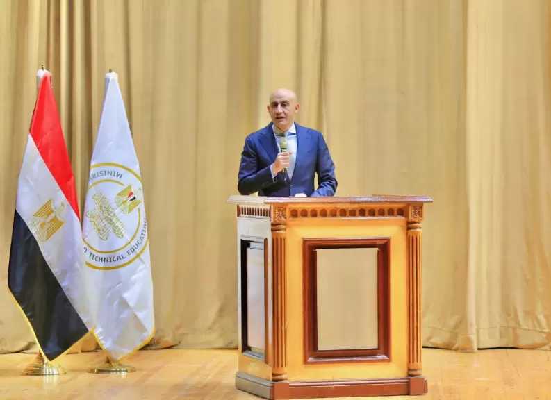وزيرالتعليم يعقد لقاءً موسعًا مع 1500 خبير تربوي من منسقي وحدة دعم وقياس جودة التعليم لتطوير الأداء داخل المدارس