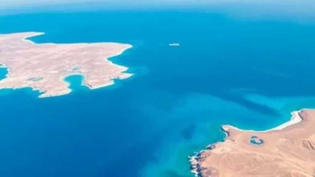 مضيق هرمز على صفيح ساخن.. هدنة هشة وصراع مفتوح يهددان شريان النفط العالمي