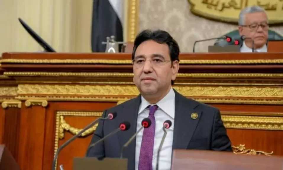 النائب أيمن محسب: فتح مضيق هرمز انفراجة تكتيكية.. والاقتصاد العالمي لا يزال تحت اختبار الضغوط