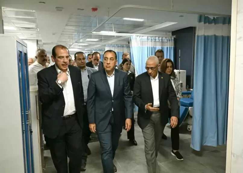 رئيس الوزراء يتفقد مبنى الغسيل الكلوي الجديد في مستشفى العريش العام