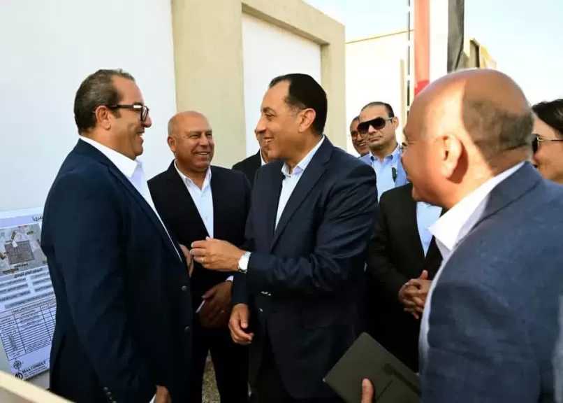 رئيس الوزراء: مشروع إنشاء 17 تجمعاً تنموياً حضرياً بمركزي رفح والشيخ زويد في شمال سيناء يخدم نحو 12 ألف نسمة