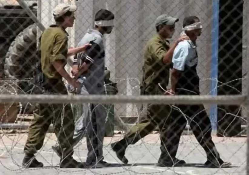 أسير فلسطيني يكشف تفاصيل مروعة عن المعاملة داخل سجون الاحتلال الإسرائيلي