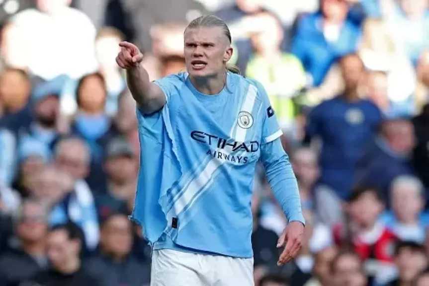 هالاند يطالب لاعبي مانشستر سيتي بالتركيز في مرحلة حسم الدوري