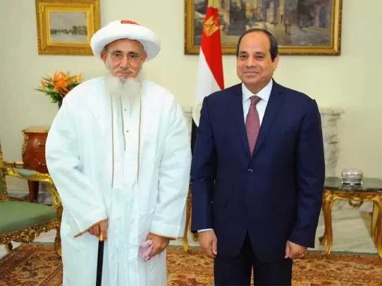 السيسي يستقبل سلطان البهرة بالقاهرة ويؤكد دعم مصر لترميم مساجد آل البيت