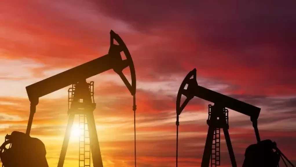 خبير طاقة: الإفراج عن الاحتياطيات الاستراتيجية يخفف صدمة ارتفاع أسعار النفط