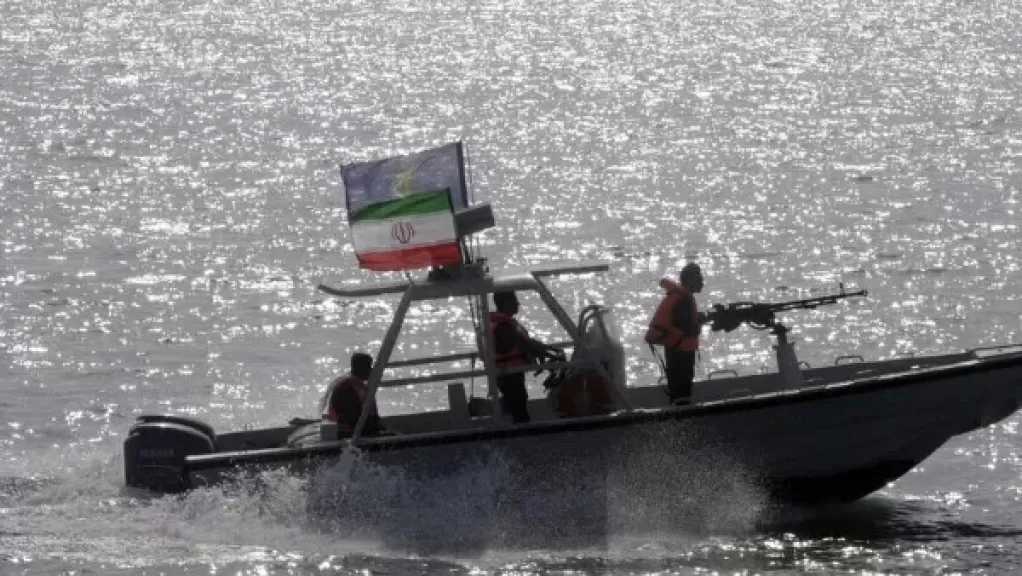 إيران: تأخرنا في التعامل مع القوات الأمريكية المعتدية على السفينة لوجود عائلات