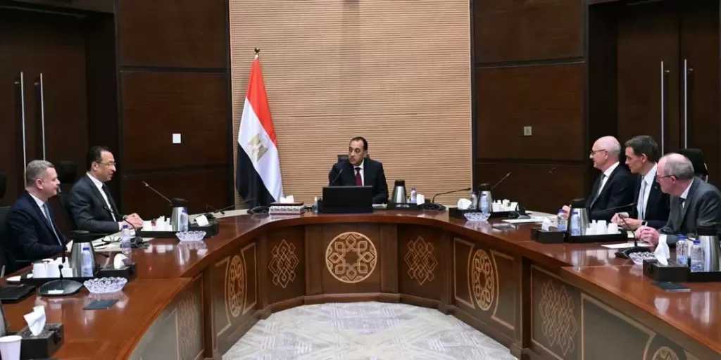 رئيس الوزراء يلتقي الرئيس التنفيذي لشركة ”فاليو” الفرنسية
