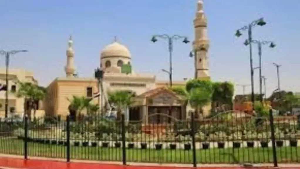 نقيب الأشراف يشيد بجهود الرئيس السيسي بتطوير مساجد آل البيت ودعم السياحة الدينية