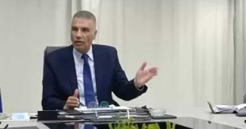 محافظ جنوب سيناء يمهل رؤساء المدن ومديري المديريات 3 شهور لإثبات الكفاءة في العمل الميداني