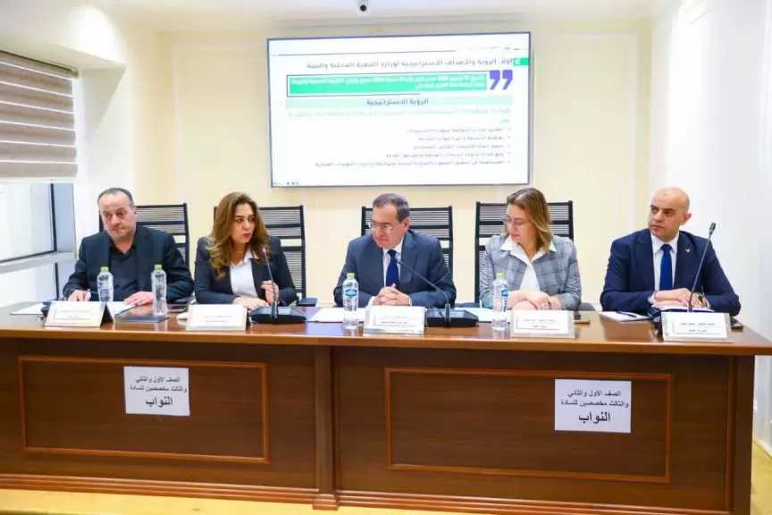د.منال عوض: نعمل على خفض مستويات التلوث في الهواء والمياه واستكمال خطط الإصحاح البيئي للمنشآت الصناعية ومحطات المعالجة