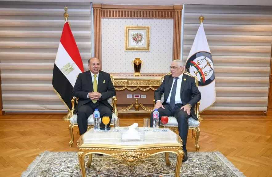 النائب العام يستقبل رئيس جامعة المنصورة ووفدًا من قياداتها وطلابها.. صور