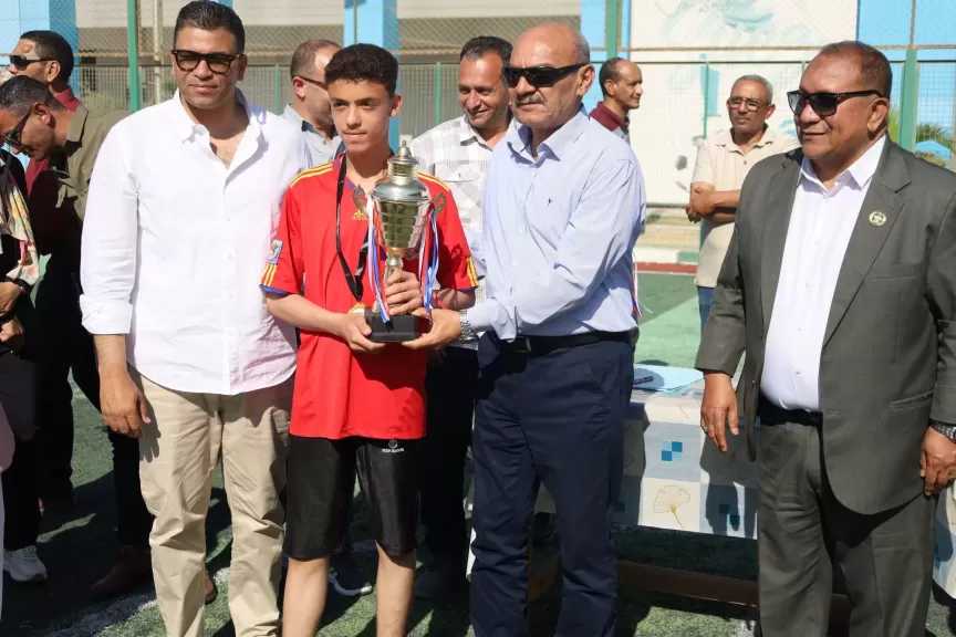 محافظ السويس يشهد ختام مبادرة نجوم الملاعب في كل مدرسة بطل لدعم المواهب الرياضية