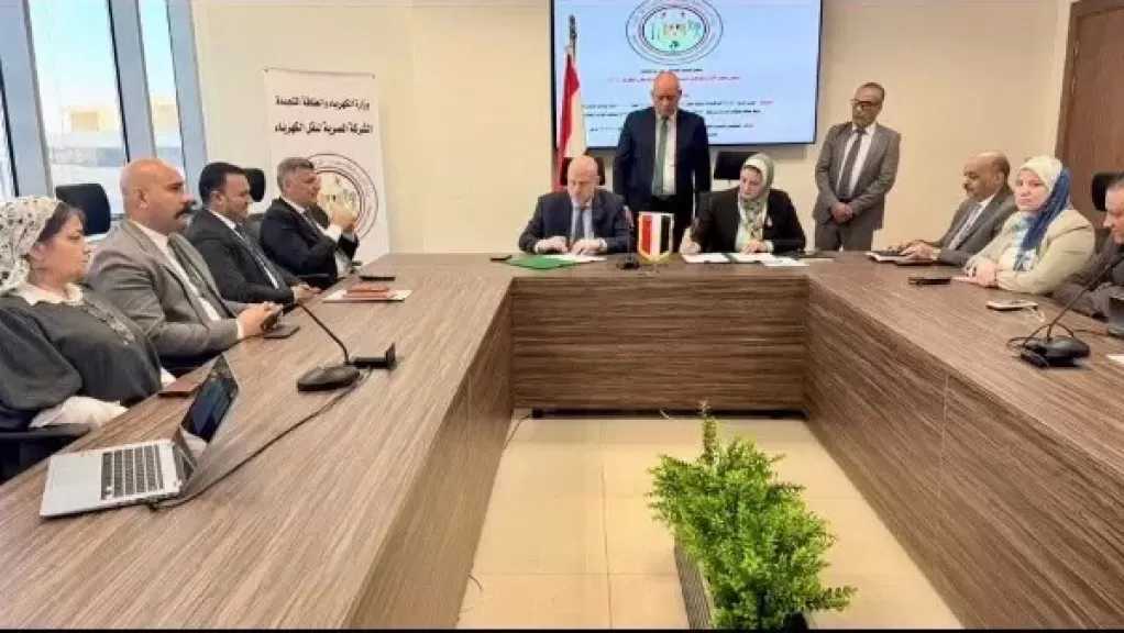 نقل الكهرباء توقع عقدا لتوريد كابلات لربط محطة محولات البدرشين بالشبكة