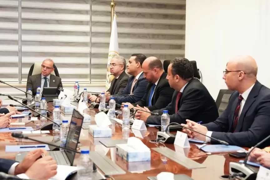 وفد AJE Group: نخطط لتدشين مصنع لإنتاج وتعبئة المياه باستثمارات مبدئية 20 مليون دولار