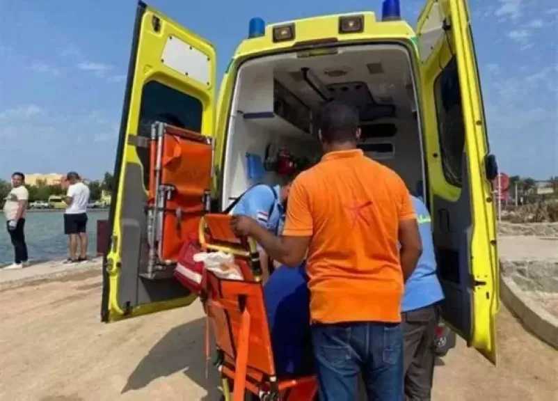 إصابة شخص صدمته سيارة أثناء عبوره للطريق في العمرانية