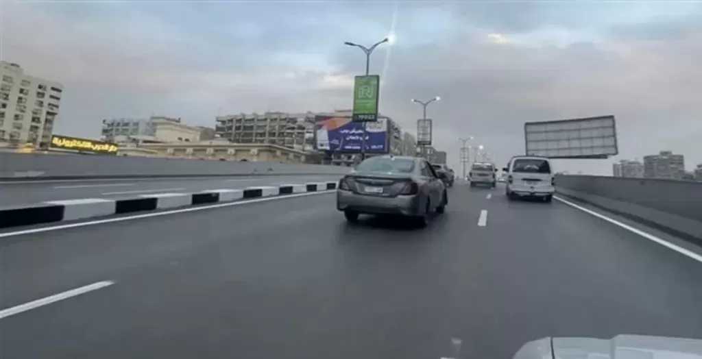 سيولة مرورية بمحاور القاهرة والجيزة خلال الذروة الصباحية