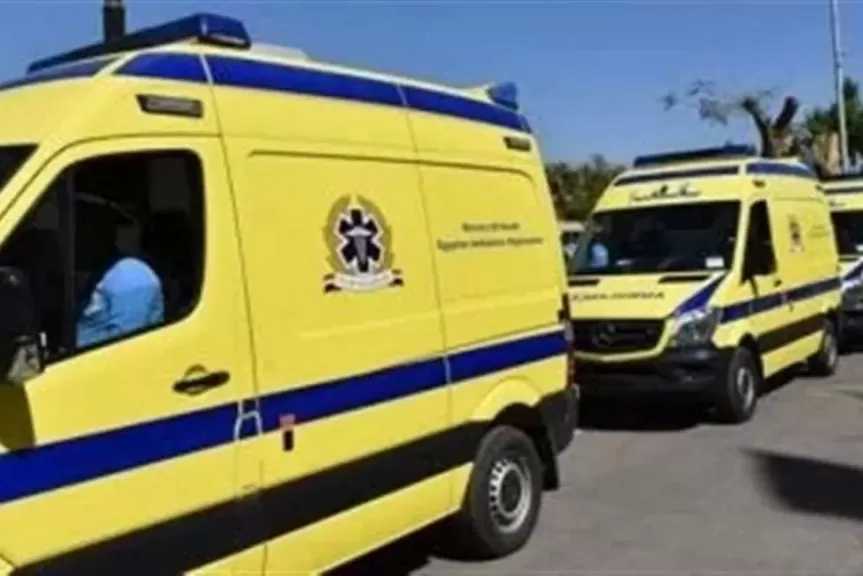 إصابة 4 أشخاص في حادث تصادم بين سيارة وجرار زراعي بالوادي الجديد