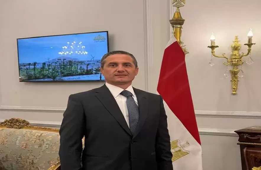 النائب مصطفى عمر يهنئ عمال مصر بعيدهم: السند الحقيقي والدعامة الأساسية لنهضة الوطن