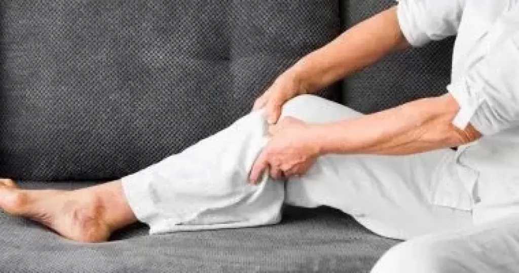 4 أعراض لسرطان البنكرياس تظهر على الساقين