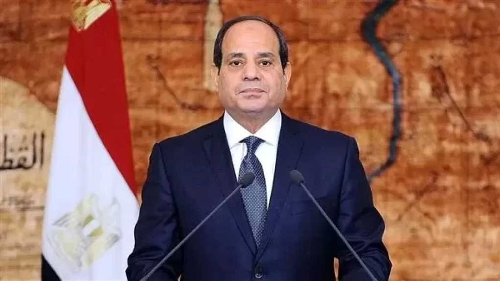 الرئيس السيسي يتقدم مشيعي جنازة والد مدبولي ويقدم واجب العزاء في مسجد المشير طنطاوي