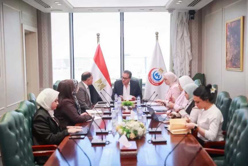 وزير الصحة يبحث تعزيز التعاون مع مركز السياسات الاقتصادية بالمعهد القومي للتخطيط