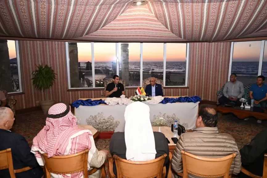 وزير الشباب والرياضة ومحافظ شمال سيناء يشهدان لقاءً حواريًا مع النواب والمشايخ والعواقل ومجالس إدارات مراكز الشباب