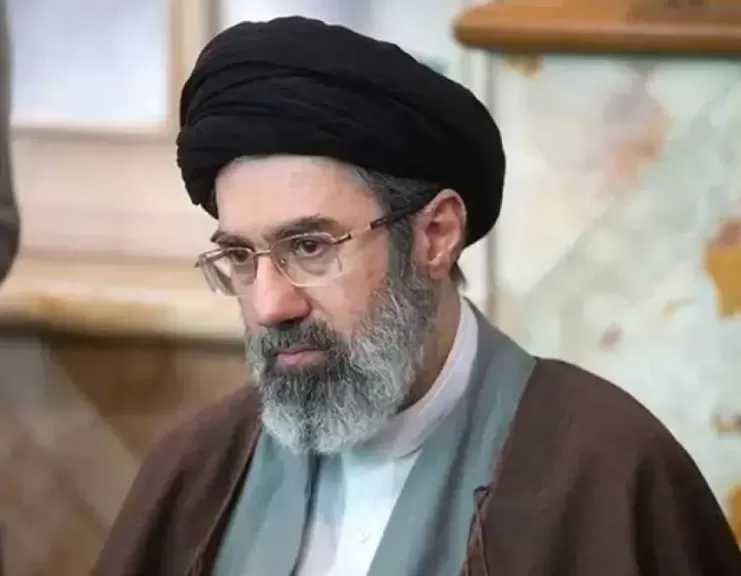 المرشد الإيراني: فصل جديد يتشكل في الخليج ومضيق هرمز